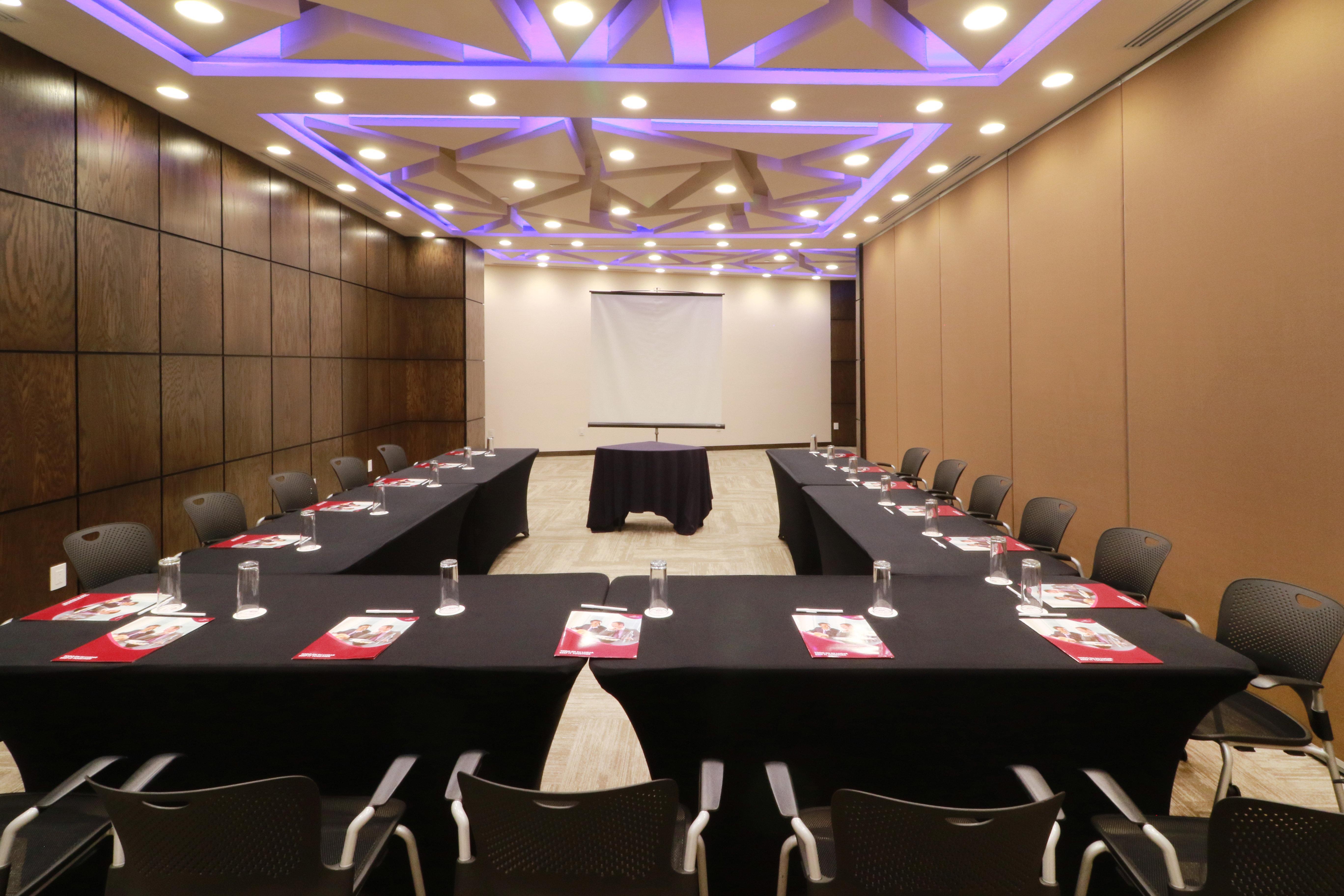 Crowne Plaza Leon By Ihg Hotel Ngoại thất bức ảnh